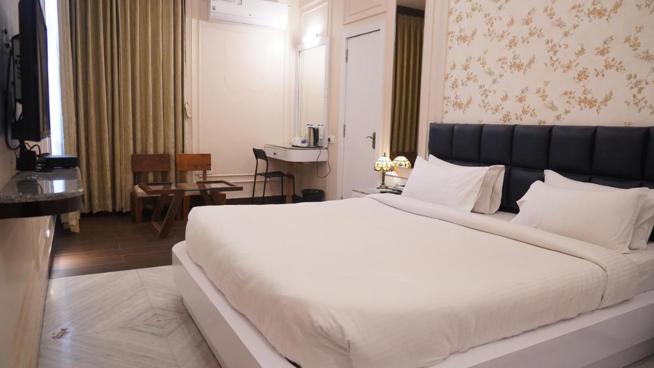 Hotel Rio Benaras Varanasi Exterior foto