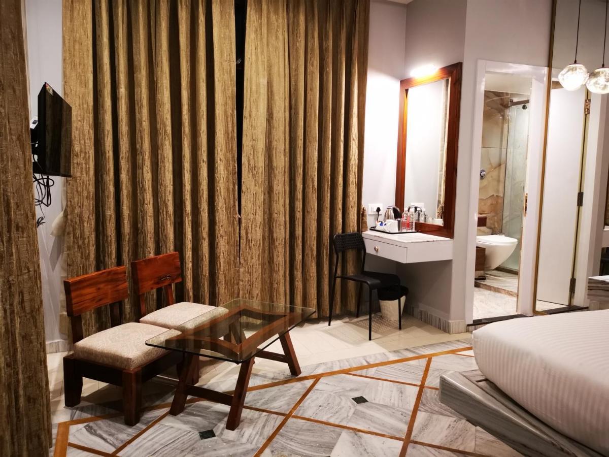 Hotel Rio Benaras Varanasi Exterior foto